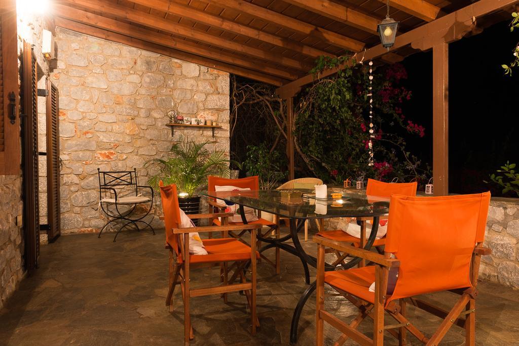 Elise Cottage Vathí Habitación foto